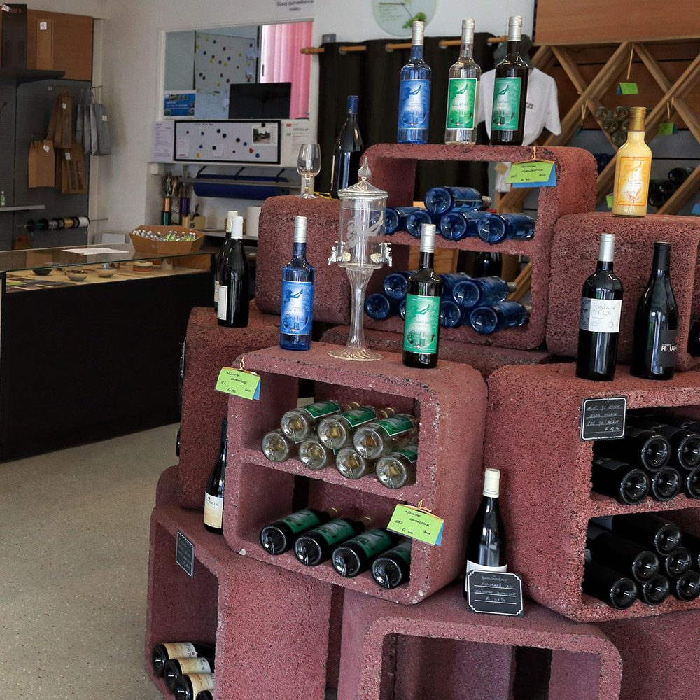 magasin-couvet-absinthe-disitllerie-1000px